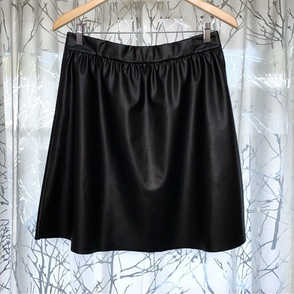 WOLFORD Black faux vegan leather high waisted a-line mini skirt - Picture 2 of 10